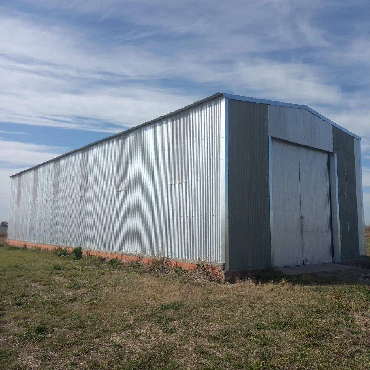 Galpón en alquiler 200m2 en Área Industrial de Roldán